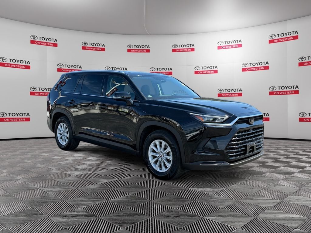 2025 Toyota Grand Highlander XLE AWD's photo