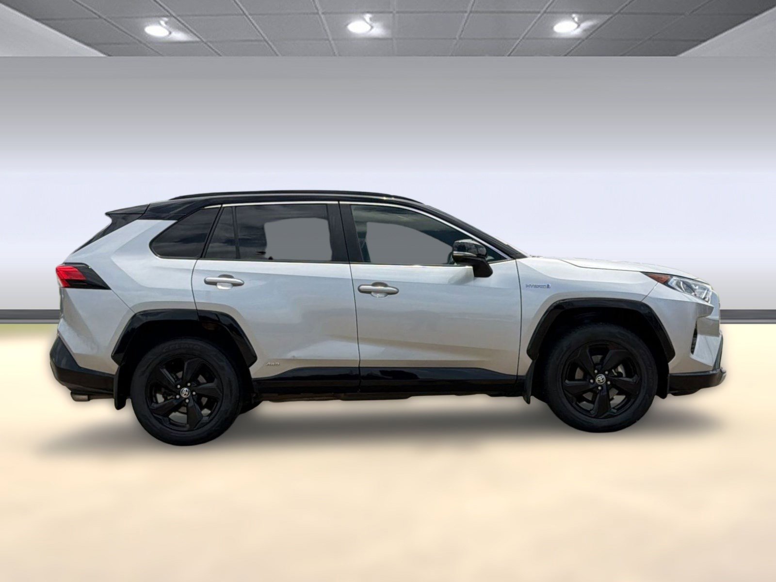 2021 Toyota RAV4 XSE - Photo 8