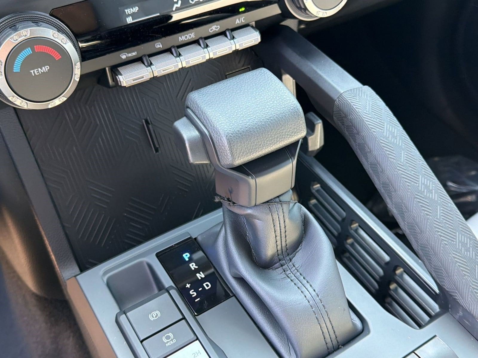 2026 Toyota Tacoma SR5 - Photo 17