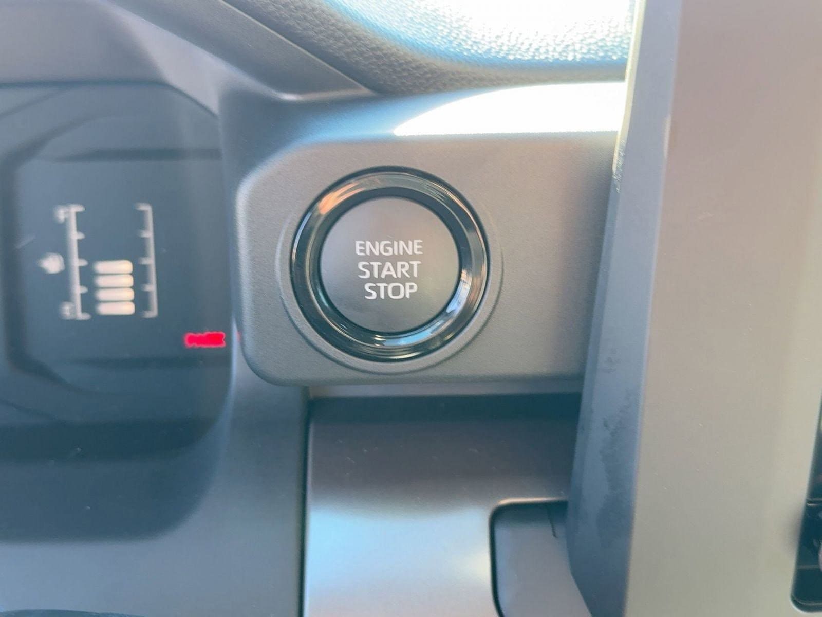 2026 Toyota Tacoma SR5 - Photo 28