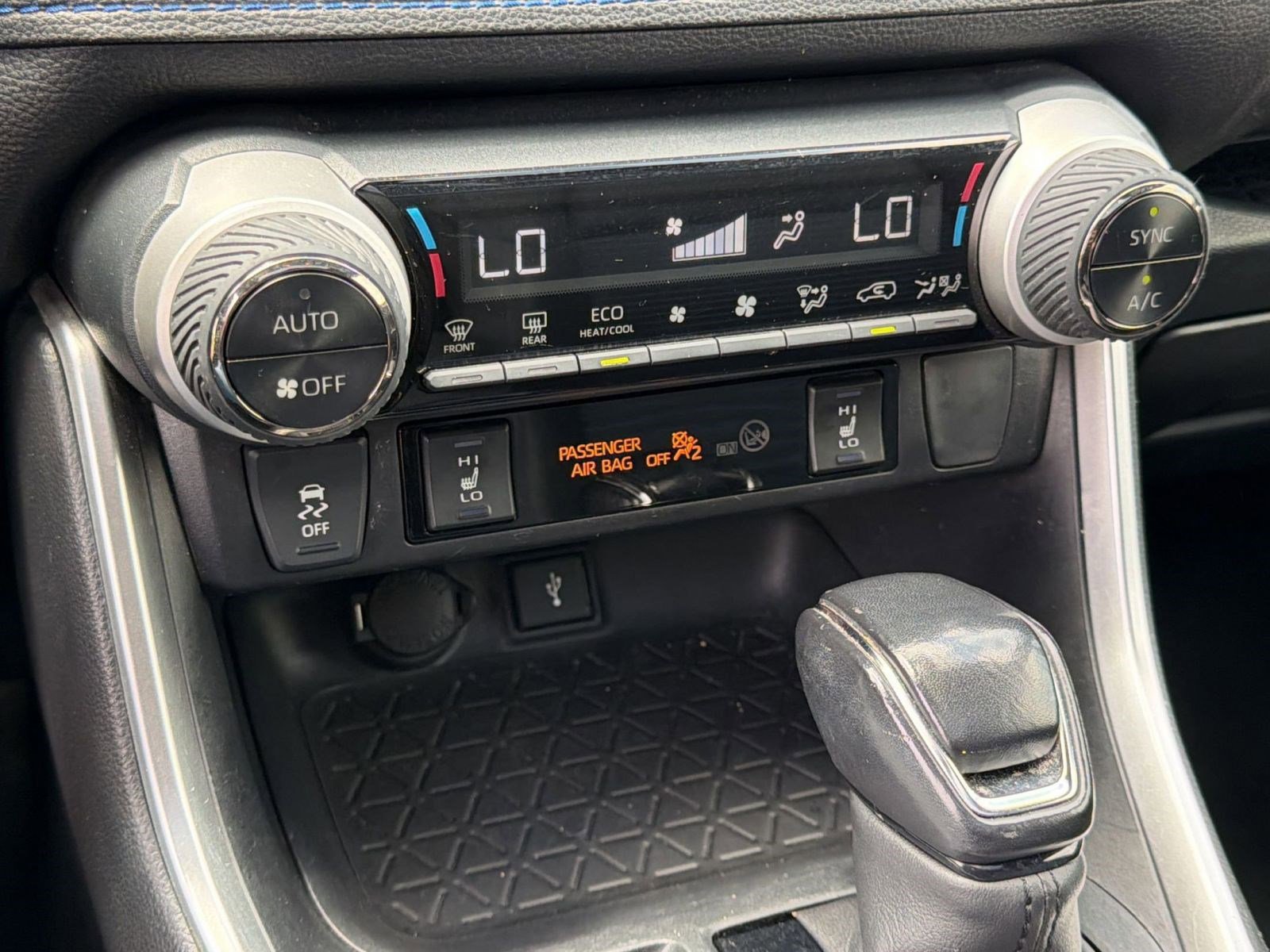 2021 Toyota RAV4 XSE - Photo 26