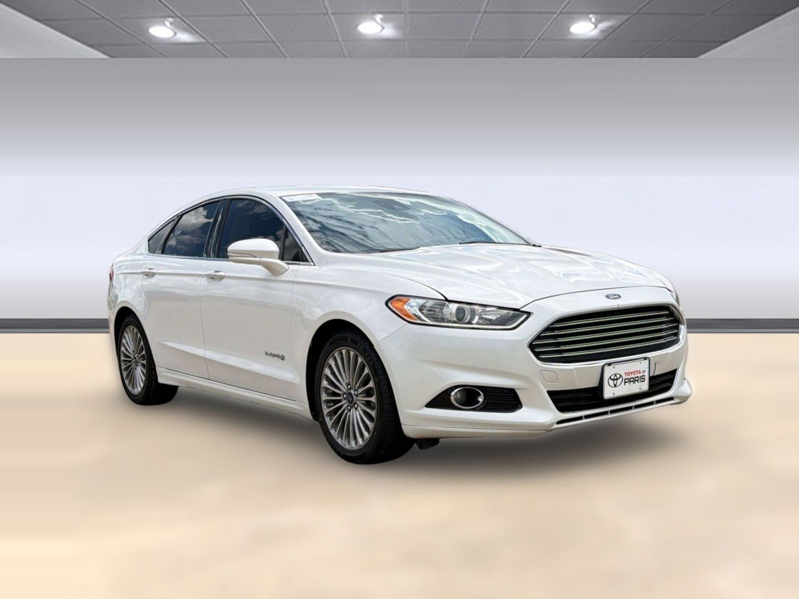 Fusion Hybrid Titanium Sedan