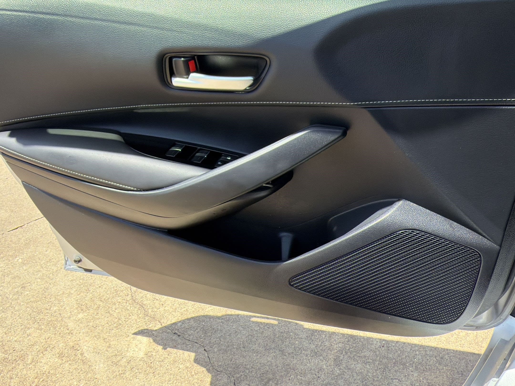 2024 Toyota Corolla Hatchback SE - Photo 12