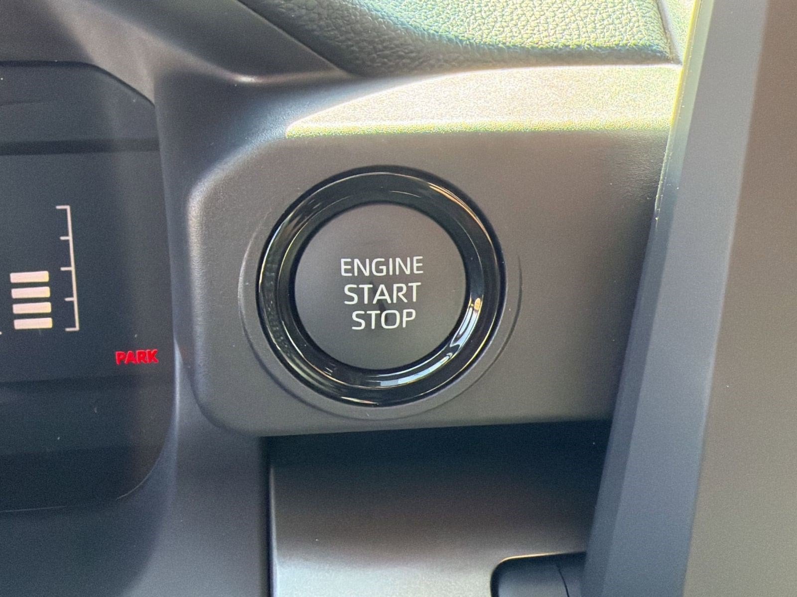 2026 Toyota Tacoma SR5 - Photo 16
