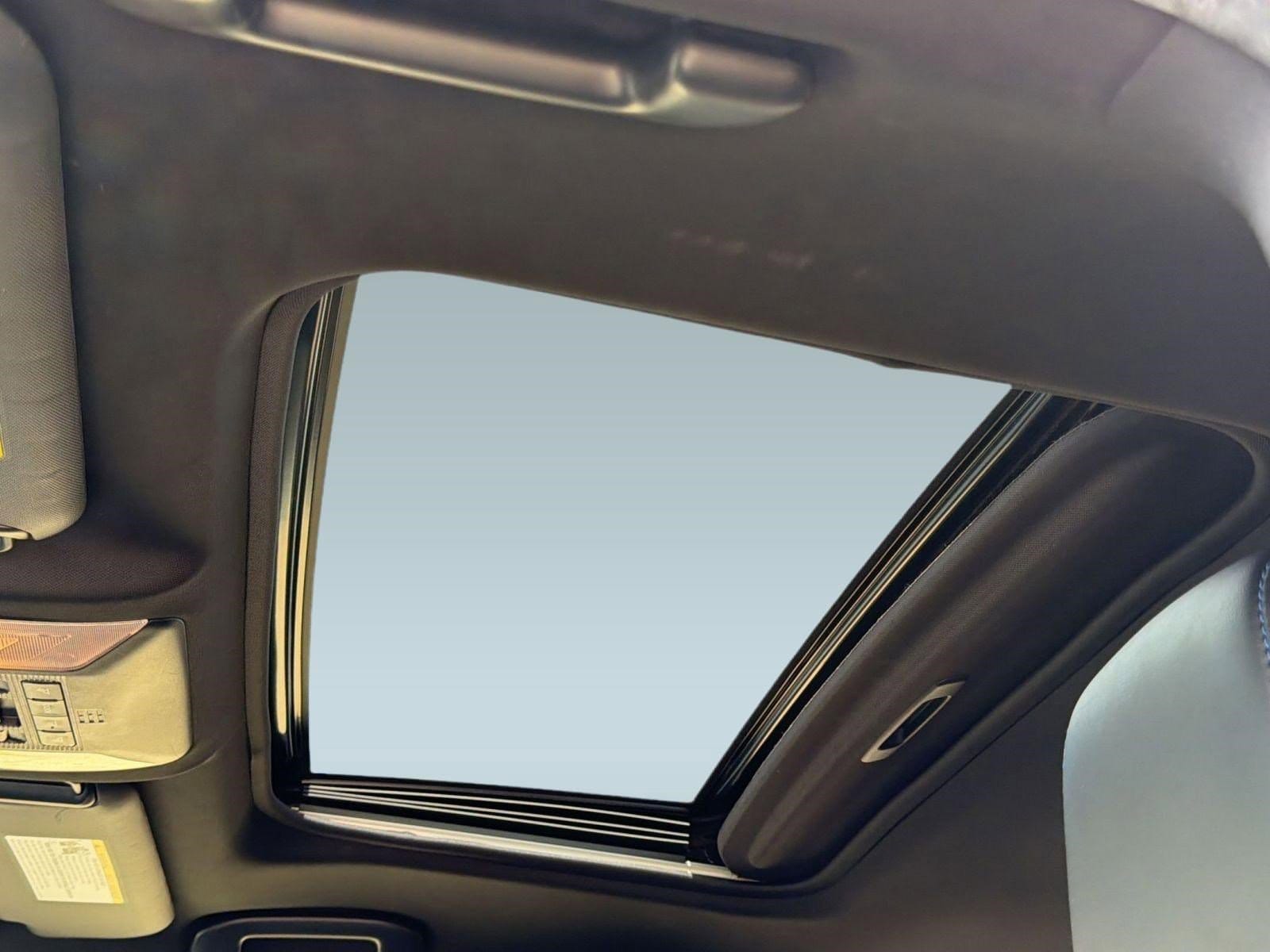 2021 Toyota RAV4 XSE - Photo 15