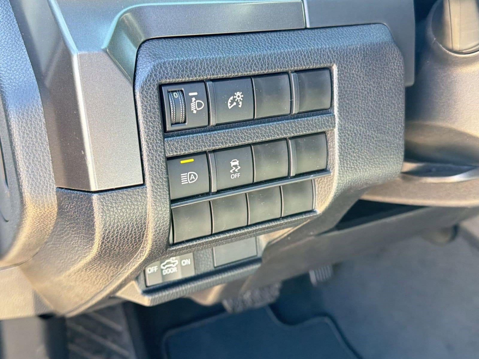 2026 Toyota Tacoma SR5 - Photo 18