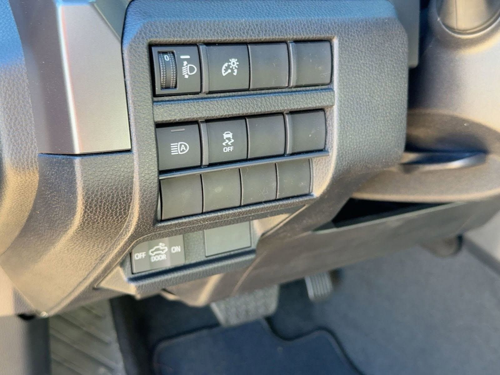 2026 Toyota Tacoma SR5 - Photo 18