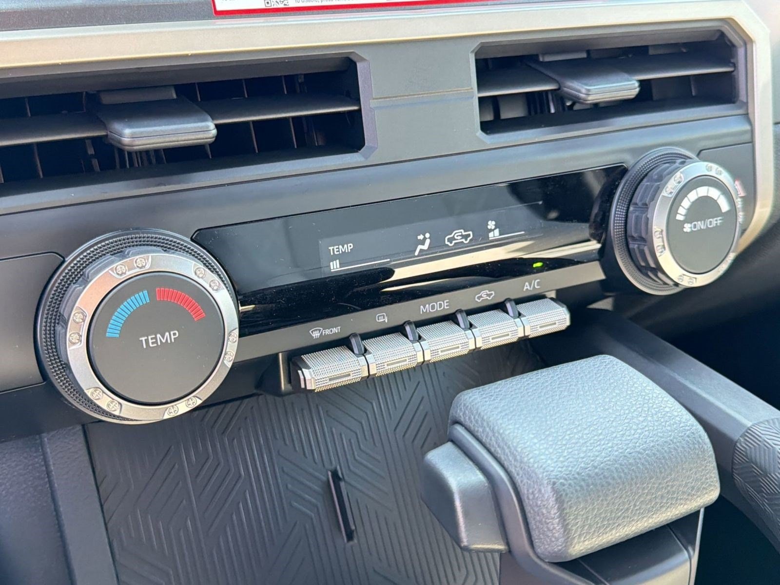 2026 Toyota Tacoma SR5 - Photo 28