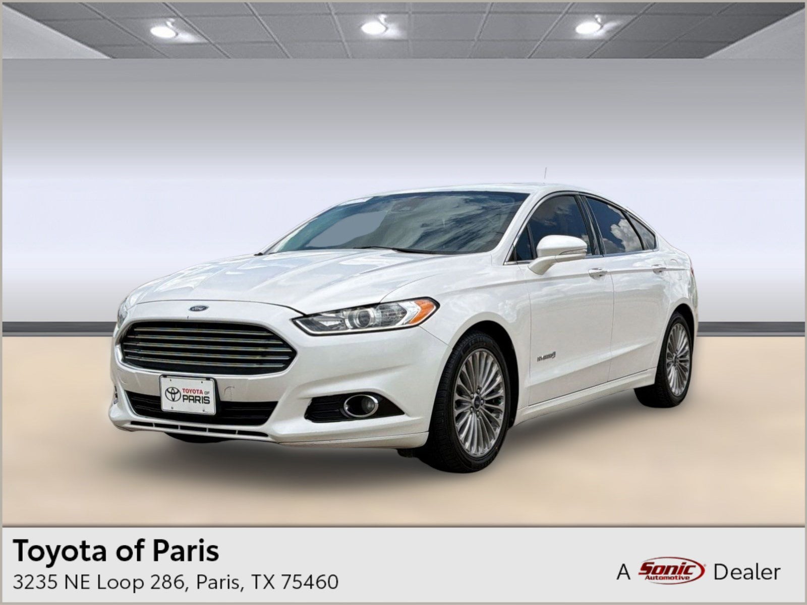 Fusion Hybrid Titanium Sedan