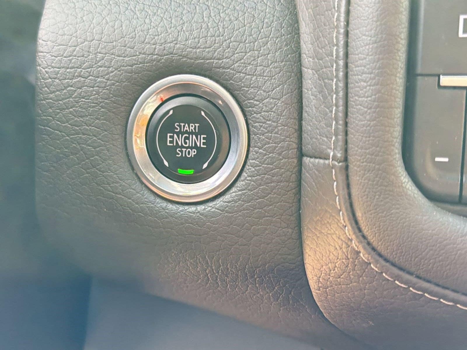 2023 GMC Yukon XL Denali - Photo 28