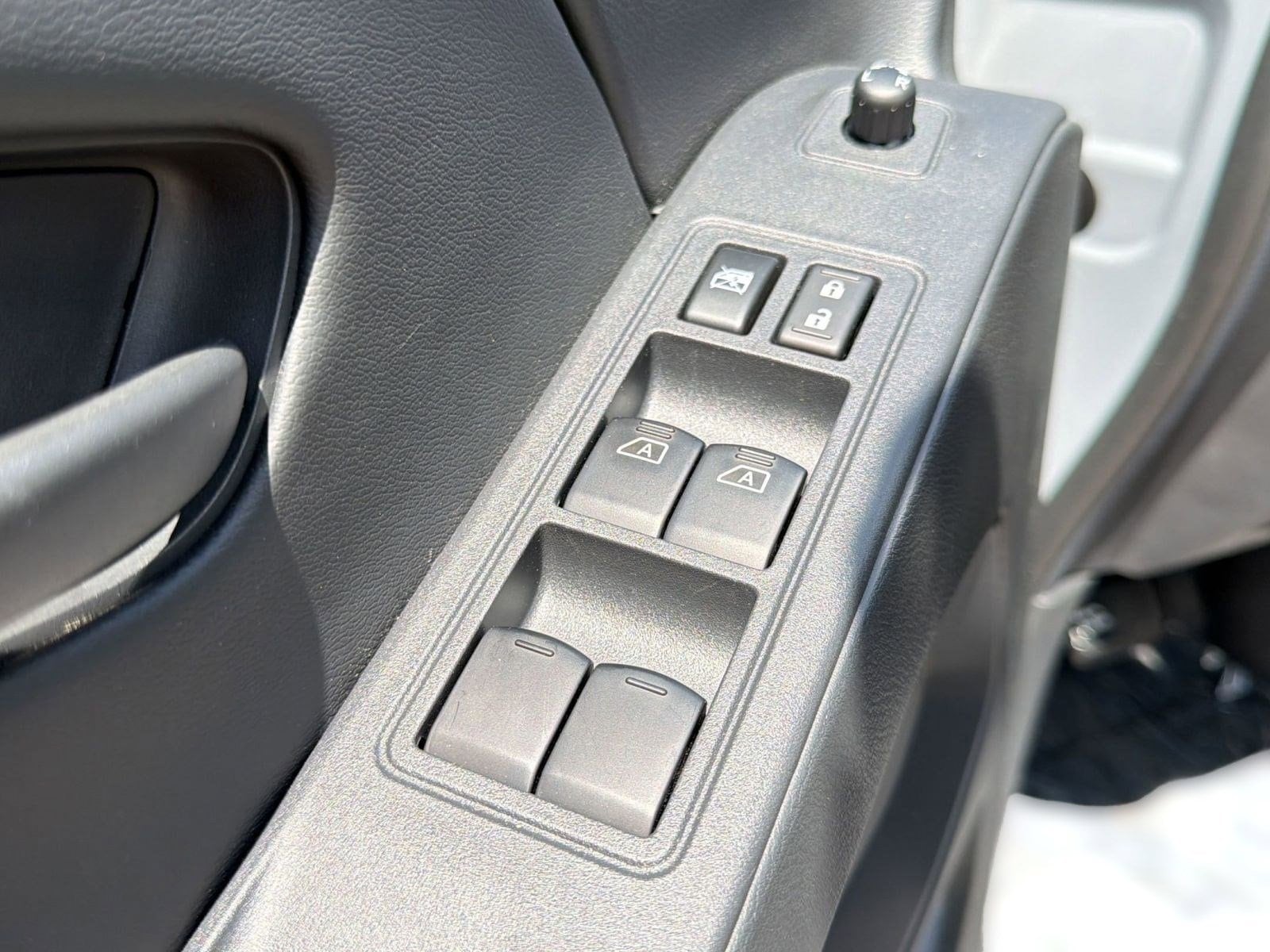 2026 Nissan Frontier SV - Photo 12