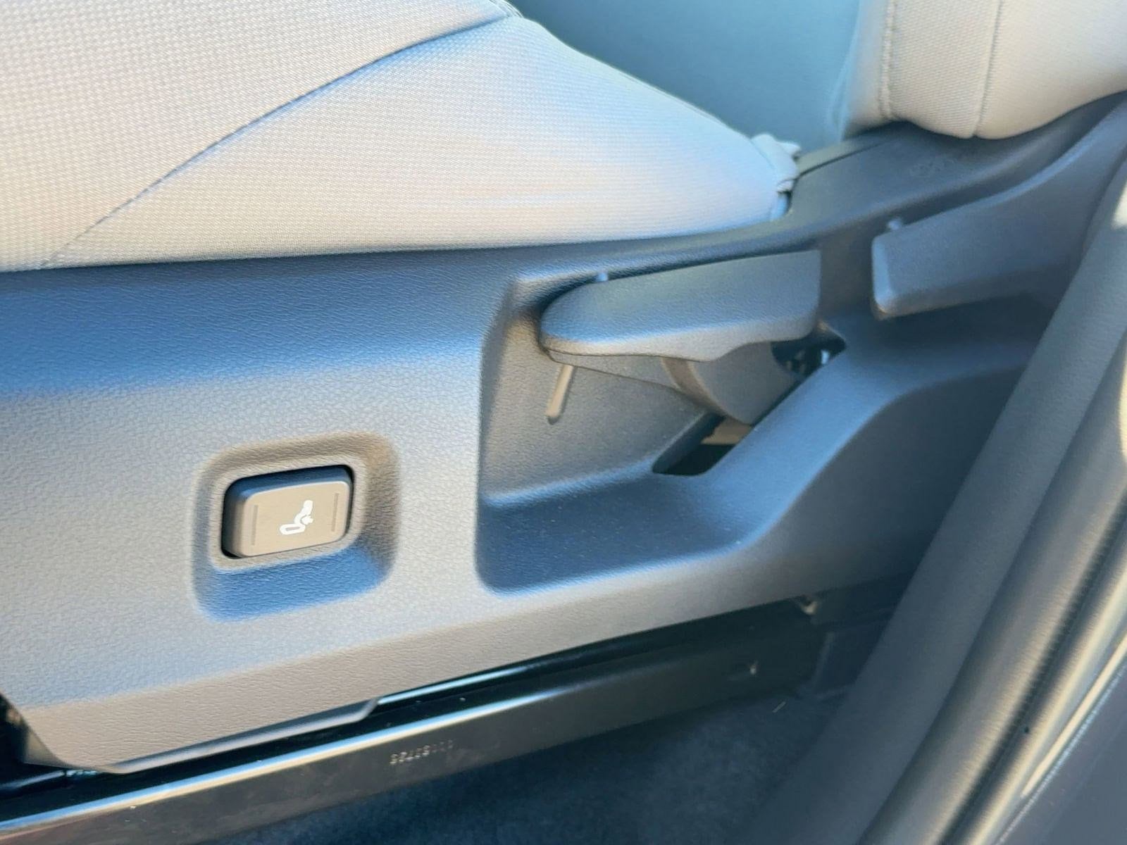 2026 Toyota Tacoma SR5 - Photo 13
