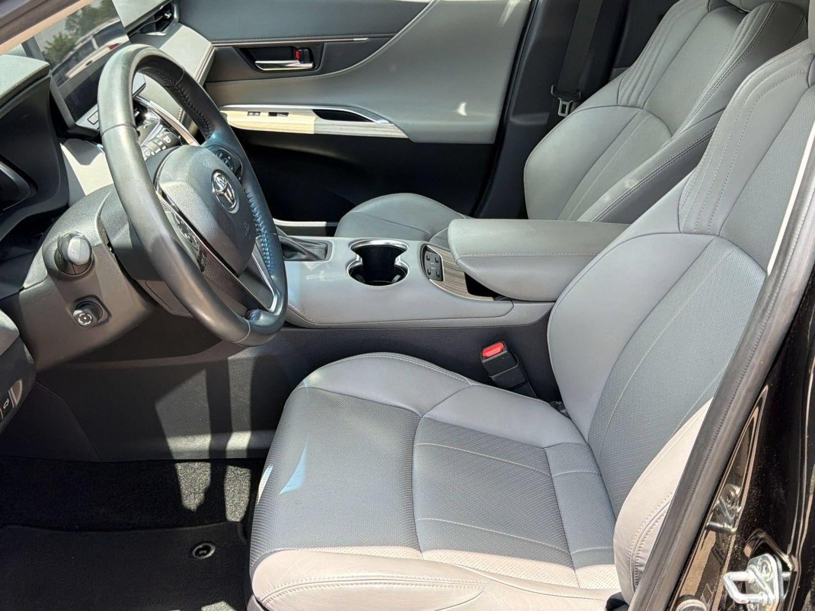 Venza Limited SUV