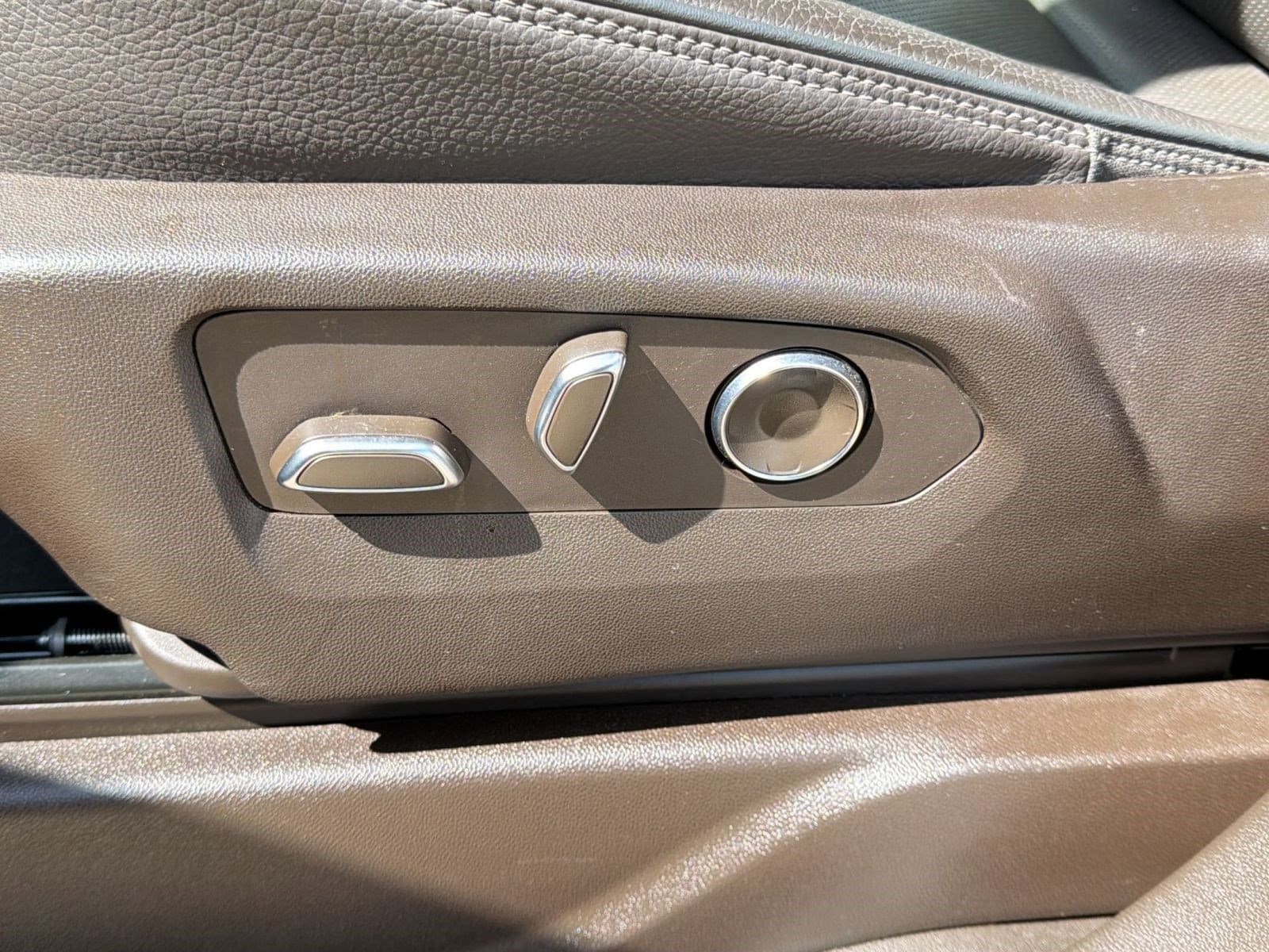 2023 GMC Yukon XL Denali - Photo 13