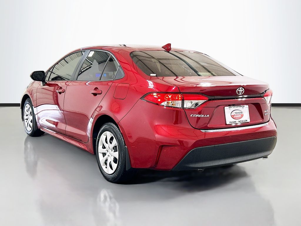 2026 Toyota Corolla LE - Photo 6