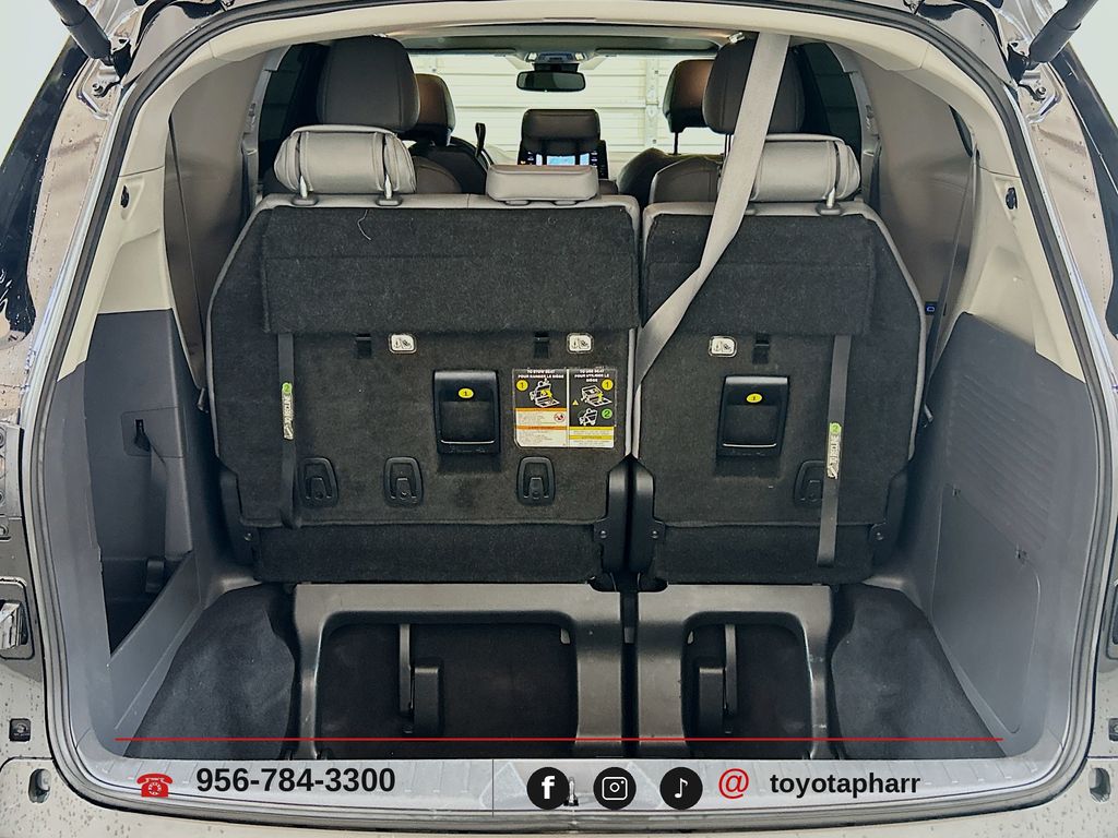 2023 Toyota Sienna XLE - Photo 25