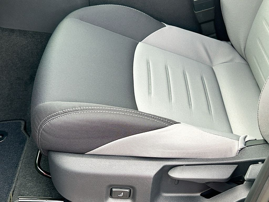 2025 Toyota Tacoma TRD Off Road - Photo 19