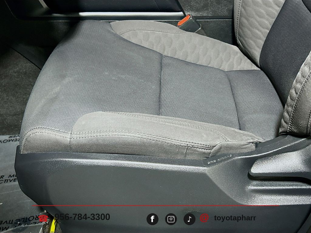 2024 Toyota Tundra SR5 - Photo 17