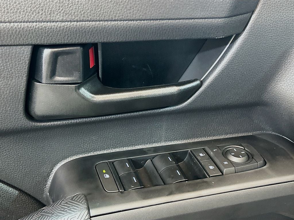 2026 Toyota Tacoma SR5 - Photo 14