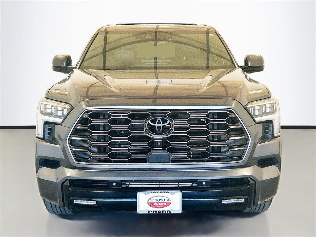 2024 Toyota Sequoia SR5 photo 2