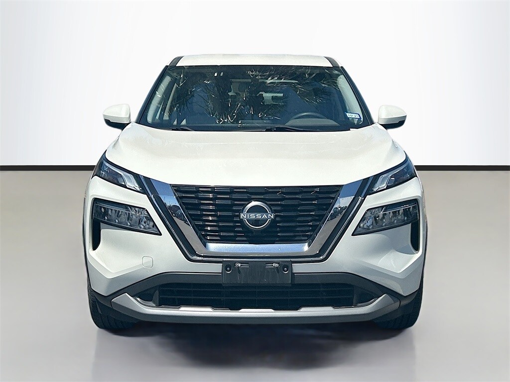 2023 Nissan Rogue SV photo 2