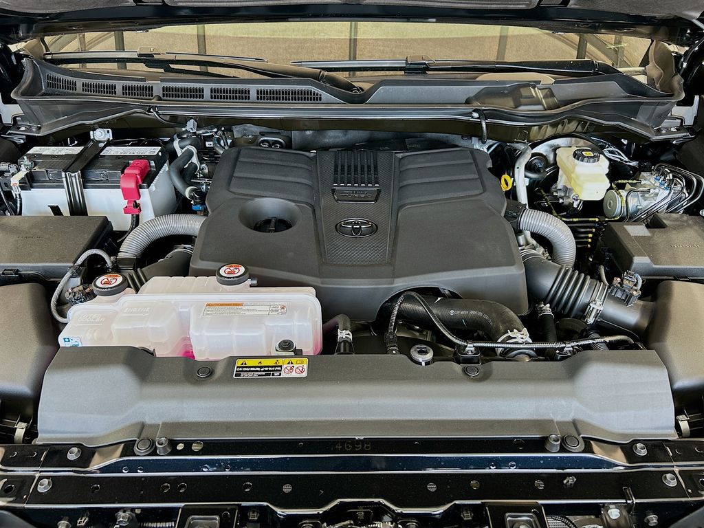 2026 Toyota Tundra SR5 - Photo 8