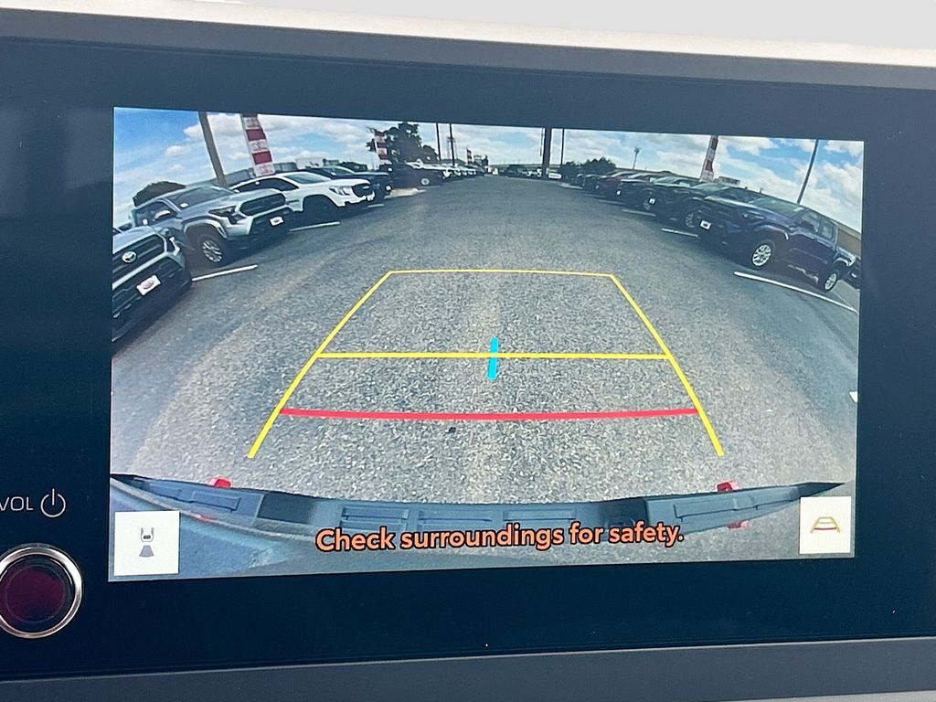 2025 Toyota Tacoma TRD Off Road - Photo 14