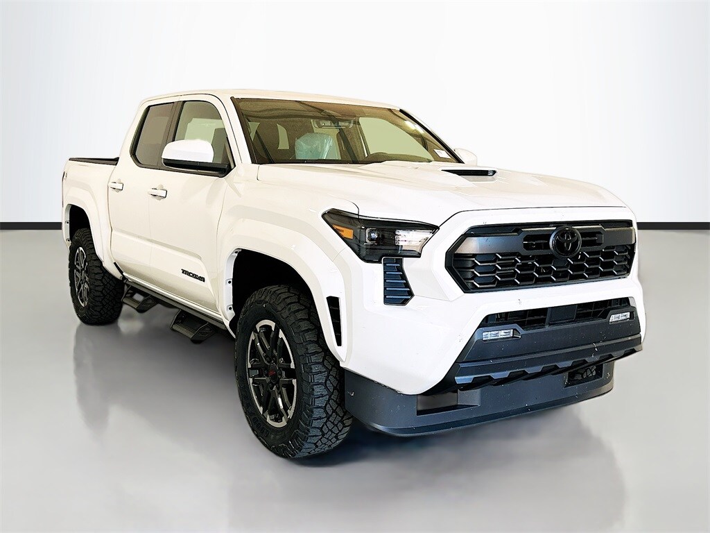 2025 Toyota Tacoma TRD Sport photo 3
