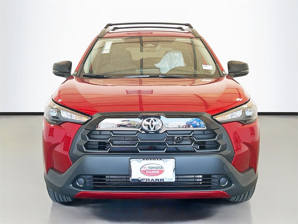 2026 Toyota Corolla Cross LE photo 2