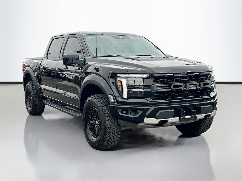 2025 Ford F-150 Raptor photo 3