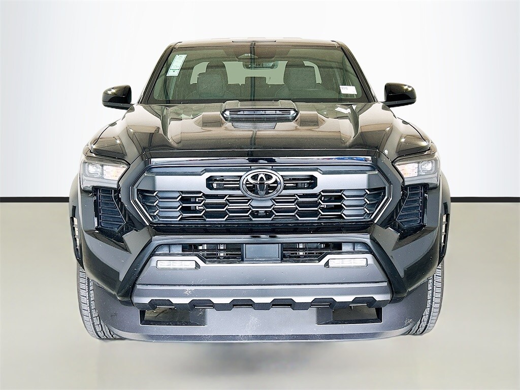 2025 Toyota Tacoma TRD Sport photo 2