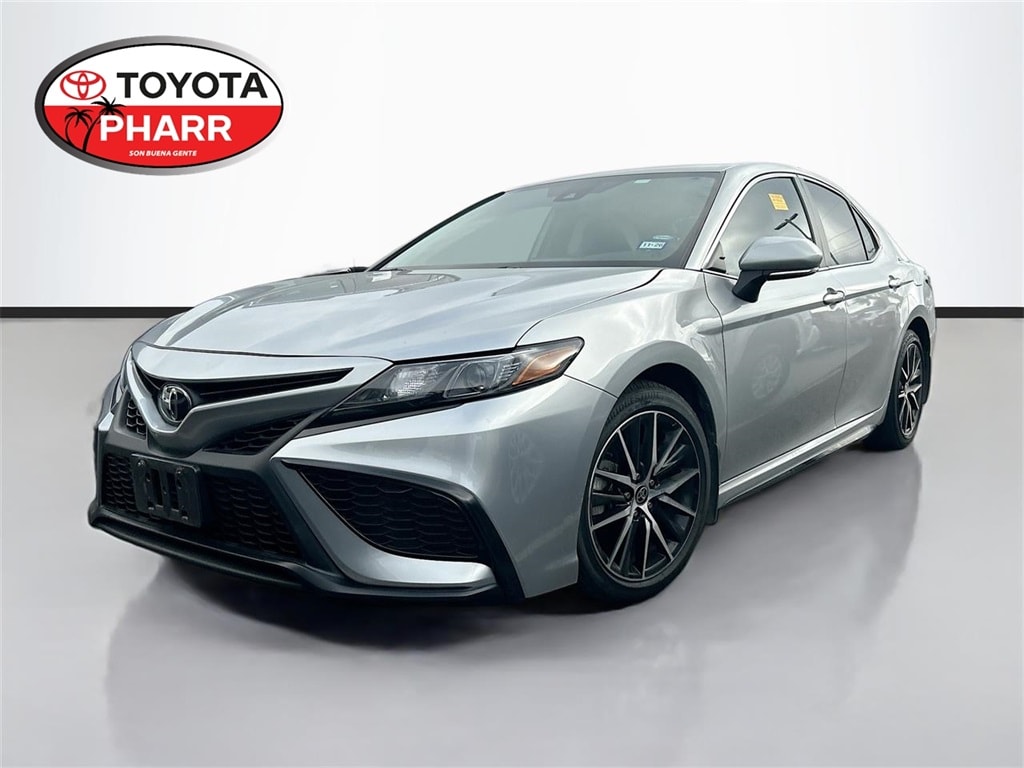 2023 Toyota Camry SE's photo