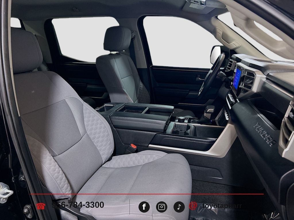 2024 Toyota Tundra SR5 - Photo 25