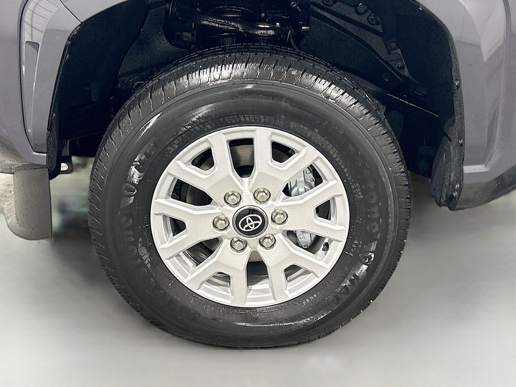 2026 Toyota Tacoma SR5 - Photo 9