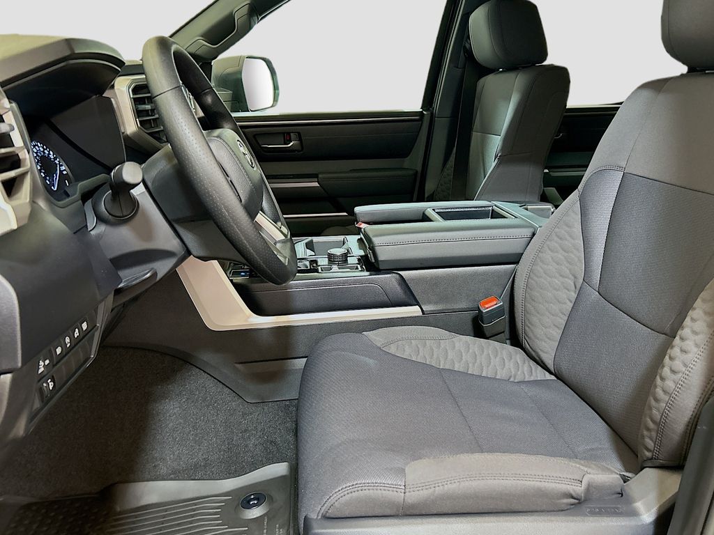 2026 Toyota Tundra SR5 - Photo 20