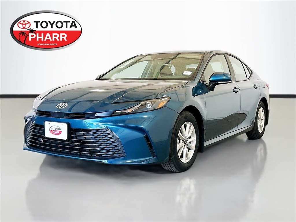 2026 Toyota Camry LE's photo