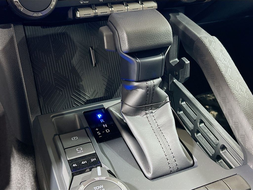 2026 Toyota Tacoma SR5 - Photo 17