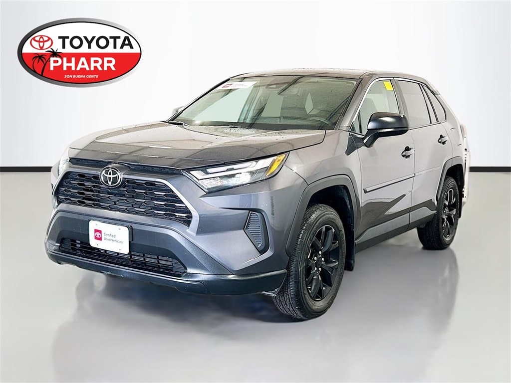 2024 Toyota RAV4 LE's photo