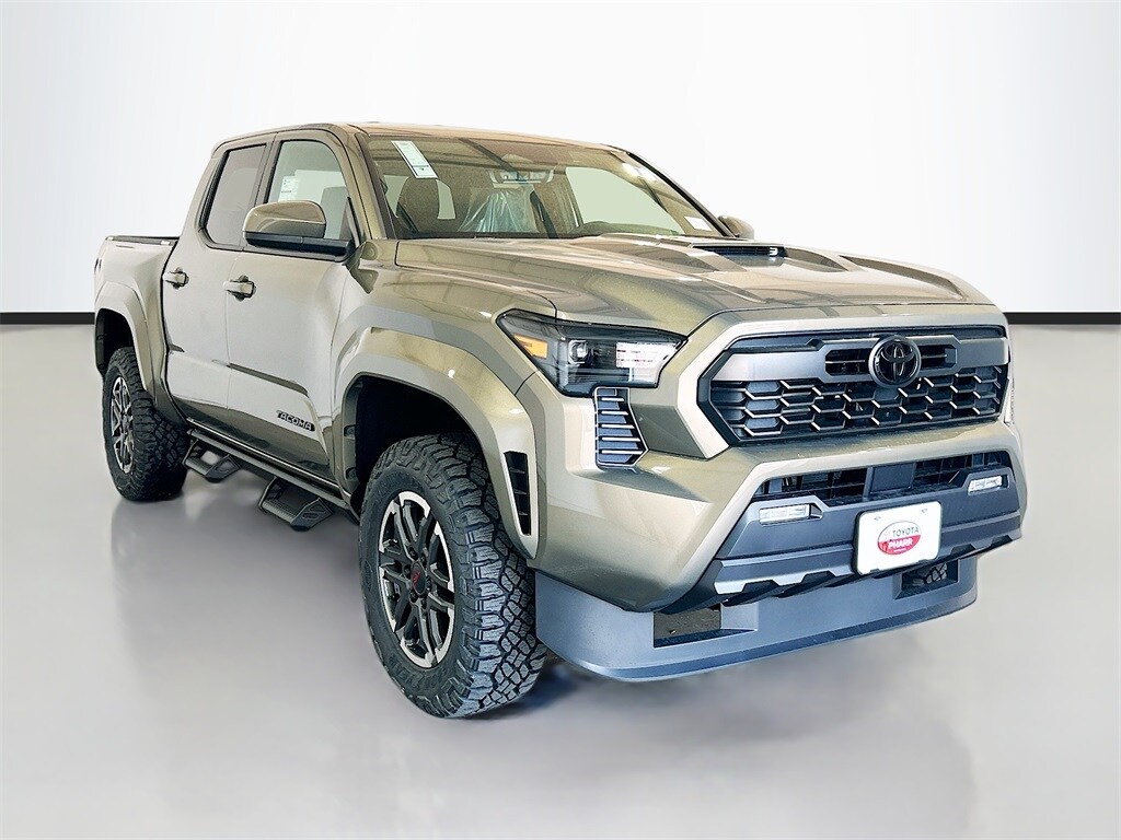 2025 Toyota Tacoma TRD Sport photo 2