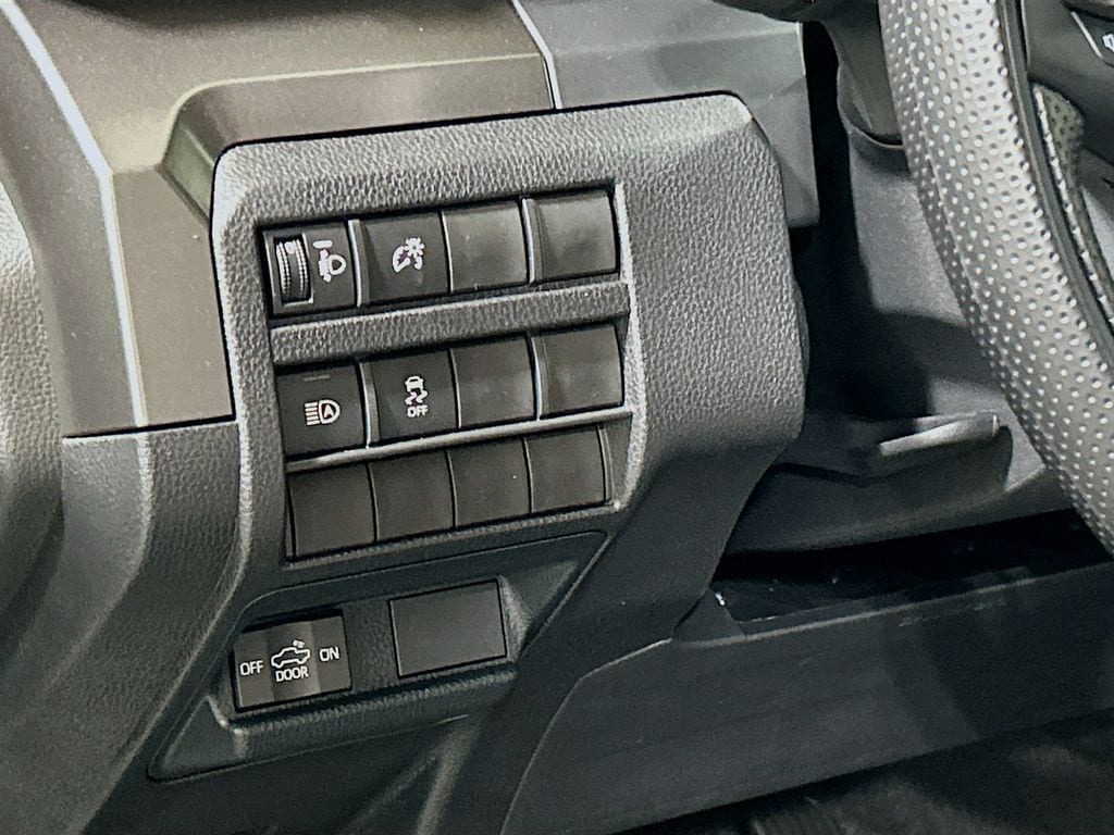 2026 Toyota Tacoma SR5 - Photo 11