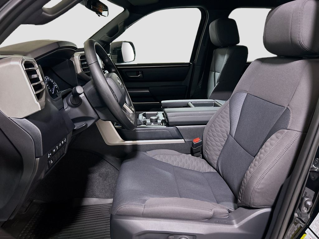 2026 Toyota Tundra SR5 - Photo 20