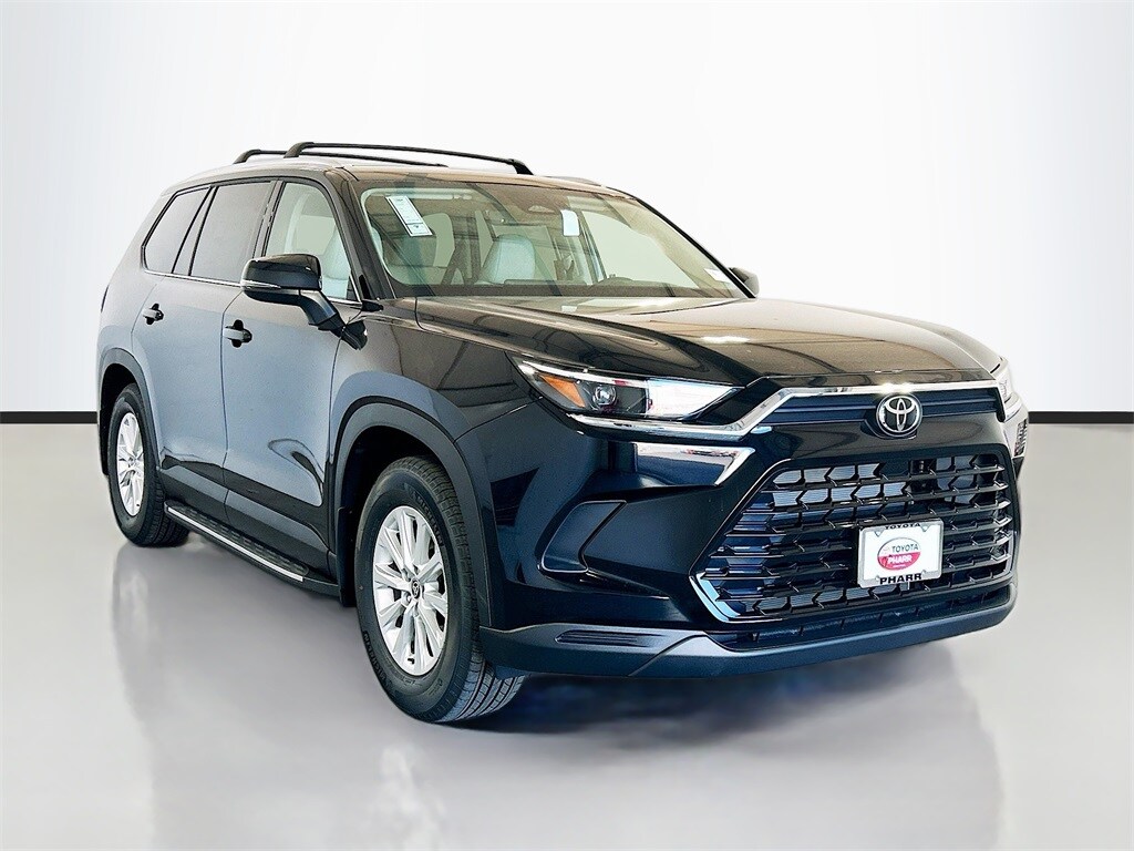 2026 Toyota Grand Highlander XLE photo 3