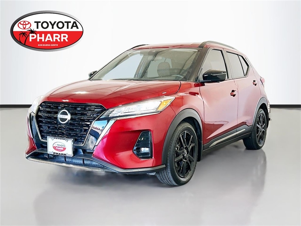 2024 Nissan Kicks SR's photo