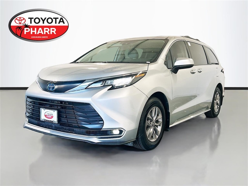 2022 Toyota Sienna Van Passenger Van 