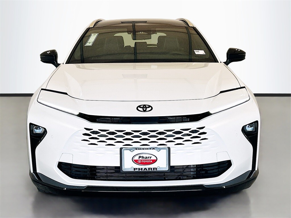 2025 Toyota Crown Signia Limited photo 2