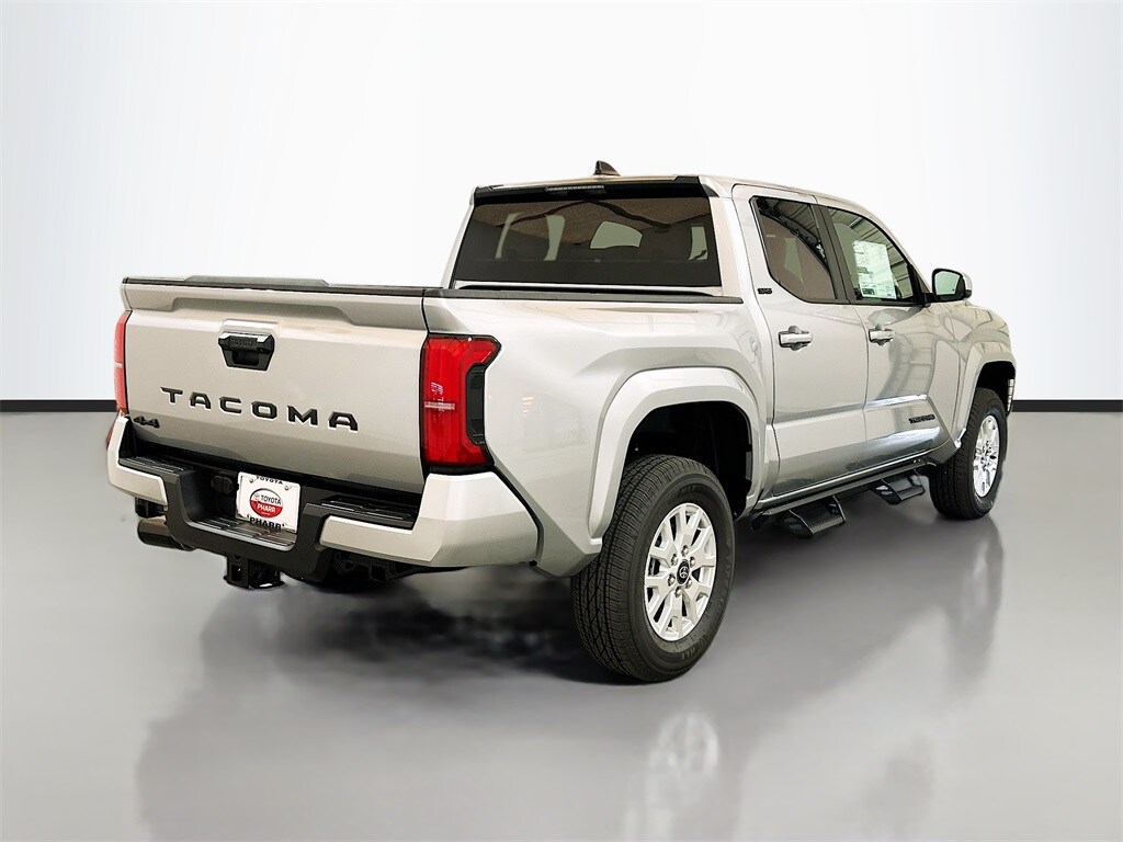 2025 Toyota Tacoma SR5 photo 4