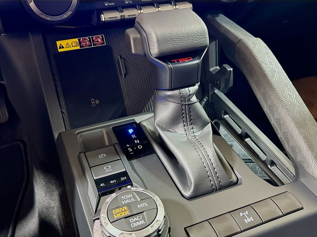 2025 Toyota Tacoma TRD Off Road - Photo 17