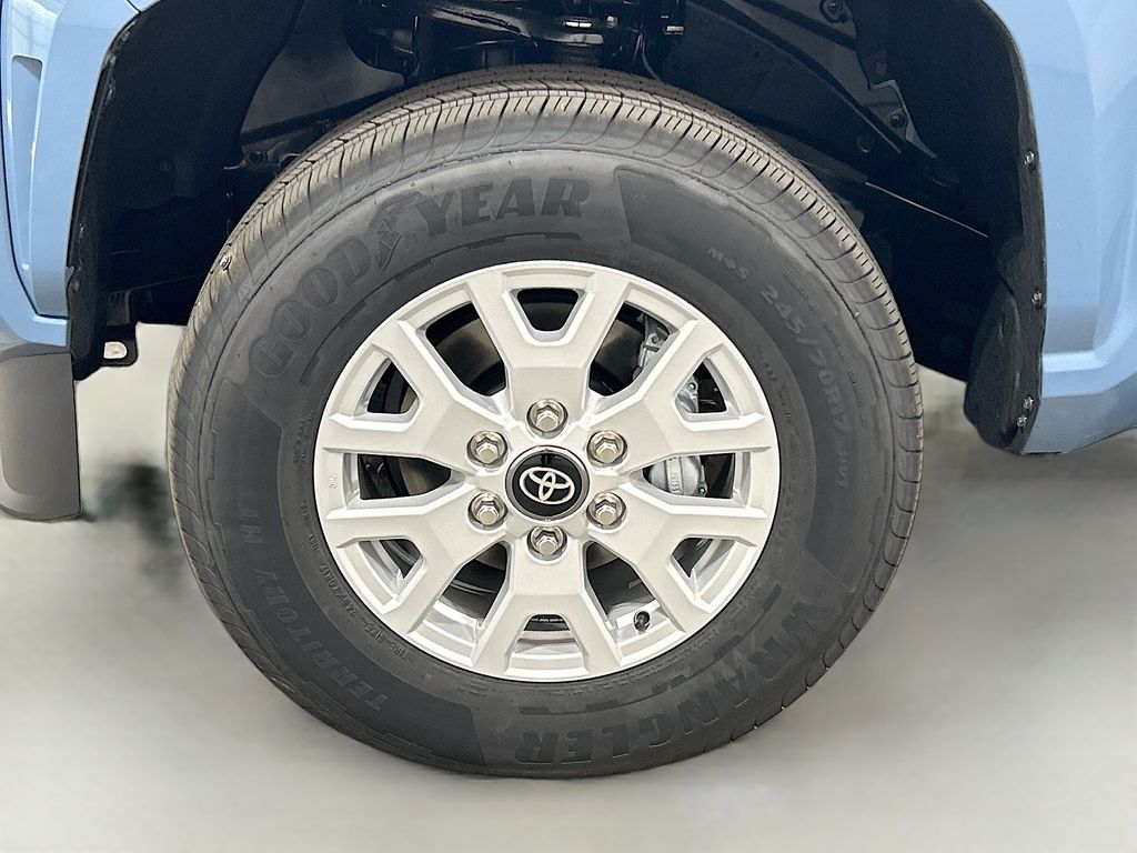 2026 Toyota Tacoma SR5 - Photo 9