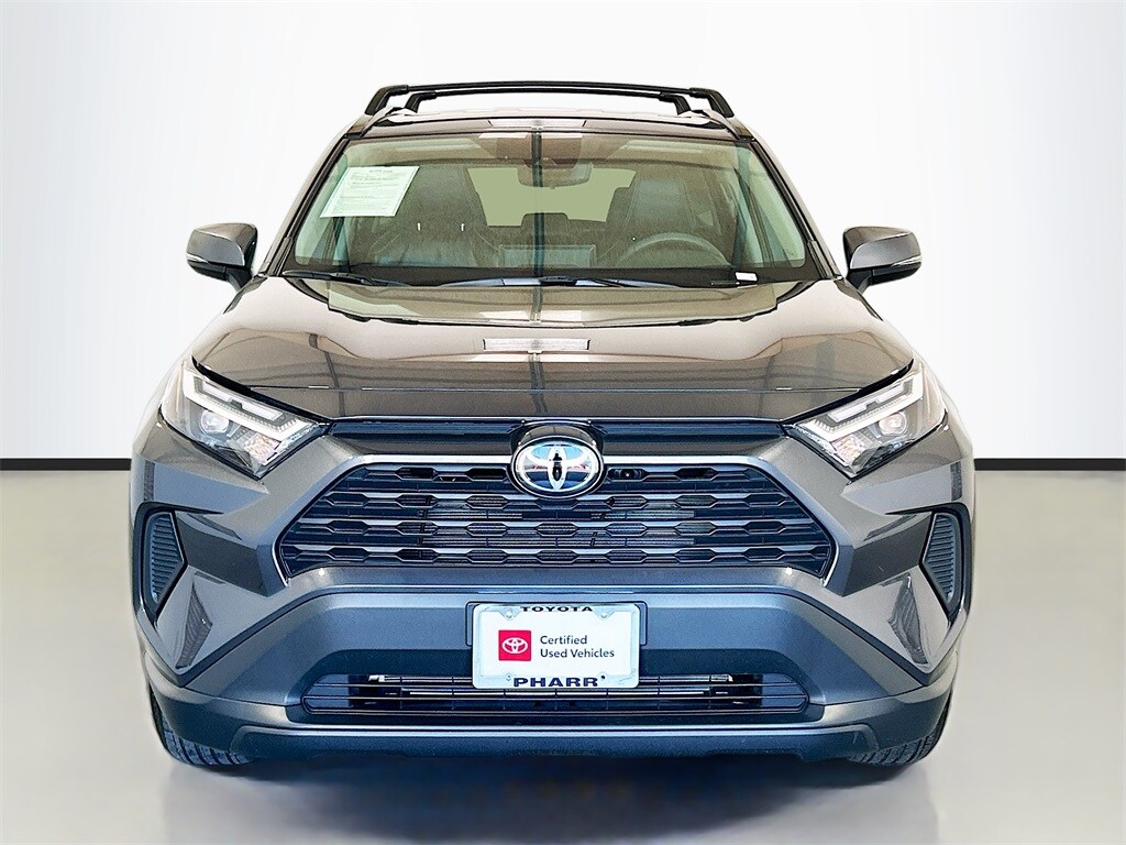 2025 Toyota RAV4 XLE photo 2