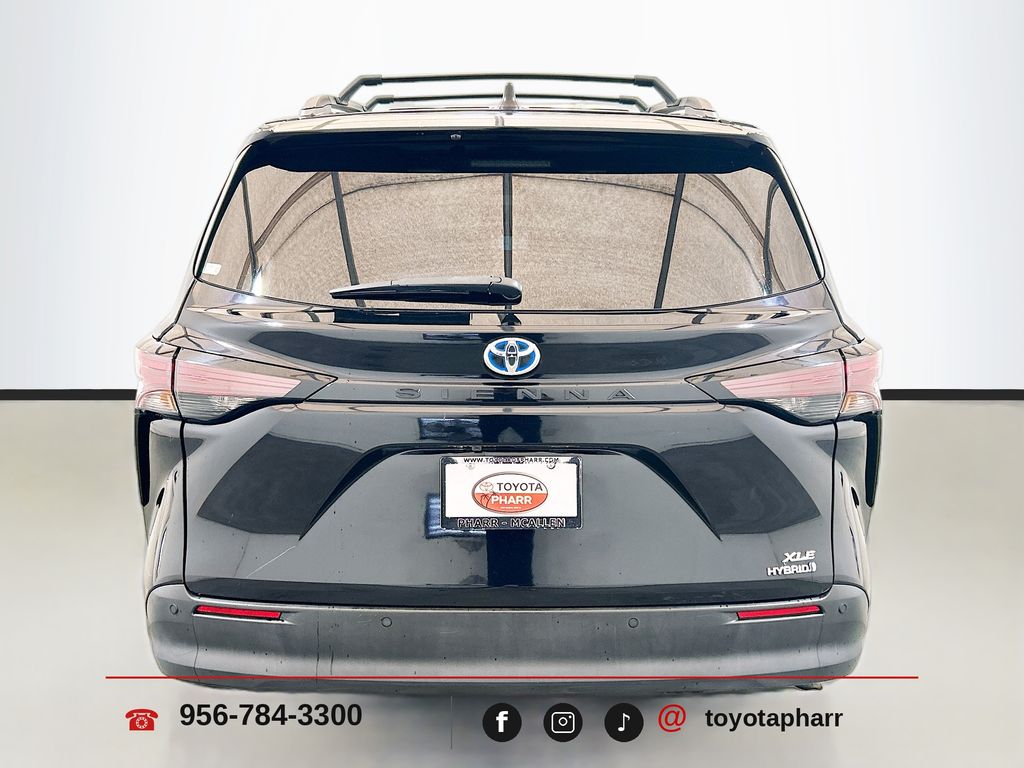 2023 Toyota Sienna XLE - Photo 6